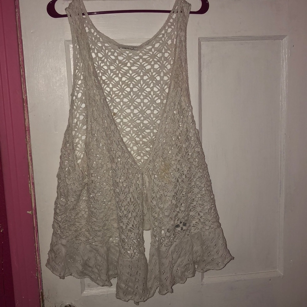 White vest!